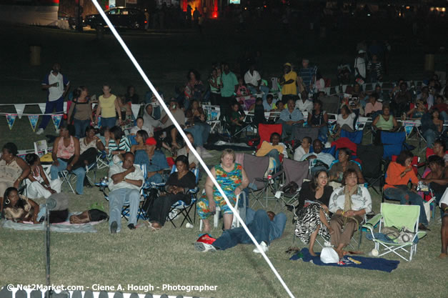 Venue & Audience - Air Jamaica Jazz & Blues Festival 2007 - The Art of Music -  Thursday, January 25th - 10th Anniversary - Air Jamaica Jazz & Blues Festival 2007 - The Art of Music - Tuesday, January 23 - Saturday, January 27, 2007, The Aqueduct on Rose Hall, Montego Bay, Jamaica - Negril Travel Guide, Negril Jamaica WI - http://www.negriltravelguide.com - info@negriltravelguide.com...!