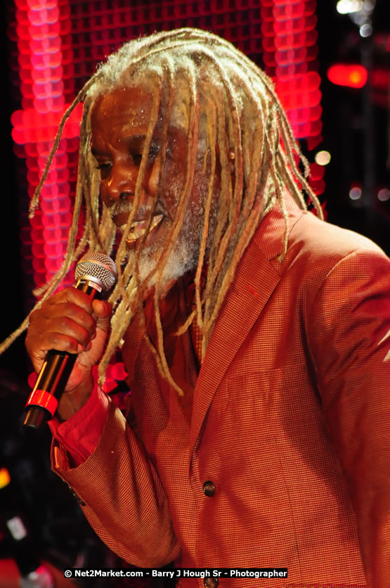 Billy Ocean at the Air Jamaica Jazz and Blues Festival 2008 The Art of Music - Saturday, January 26, 2008 - Air Jamaica Jazz & Blues 2008 The Art of Music venue at the Aqaueduct on Rose Hall Resort & Counrty Club, Montego Bay, St. James, Jamaica W.I. - Thursday, January 24 - Saturday, January 26, 2008 - Photographs by Net2Market.com - Claudine Housen & Barry J. Hough Sr, Photographers - Negril Travel Guide, Negril Jamaica WI - http://www.negriltravelguide.com - info@negriltravelguide.com...!