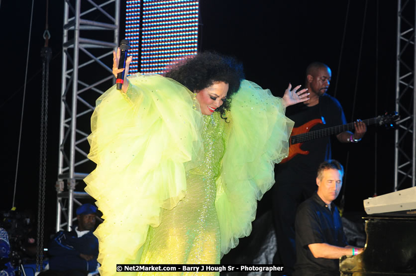 Diana Ross at the Air Jamaica Jazz and Blues Festival 2008 The Art of Music - Saturday, January 26, 2008 - Air Jamaica Jazz & Blues 2008 The Art of Music venue at the Aqaueduct on Rose Hall Resort & Counrty Club, Montego Bay, St. James, Jamaica W.I. - Thursday, January 24 - Saturday, January 26, 2008 - Photographs by Net2Market.com - Claudine Housen & Barry J. Hough Sr, Photographers - Negril Travel Guide, Negril Jamaica WI - http://www.negriltravelguide.com - info@negriltravelguide.com...!