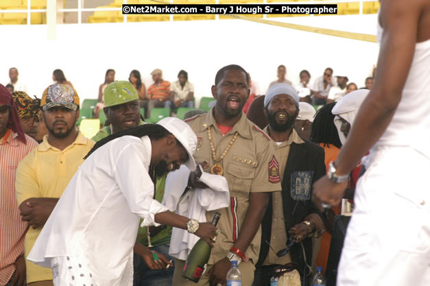 Jah Cure - Cure Fest 2007 - Longing For Concert at Trelawny Multi Purpose Stadium, Trelawny, Jamaica - Sunday, October 14, 2007 - Cure Fest 2007 October 12th-14th, 2007 Presented by Danger Promotions, Iyah Cure Promotions, and Brass Gate Promotions - Alison Young, Publicist - Photographs by Net2Market.com - Barry J. Hough Sr, Photographer - Negril Travel Guide, Negril Jamaica WI - http://www.negriltravelguide.com - info@negriltravelguide.com...!