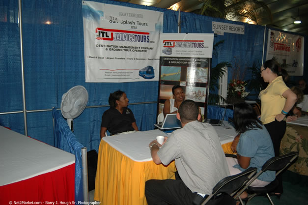 JAPEX 2006 Exibition @ Home Solutions, Negril - Tuesday, April 25, 2006 - Negril - JAPEX 2006 Negril Photos - Negril Travel Guide, Negril Jamaica WI - http://www.negriltravelguide.com - info@negriltravelguide.com...!