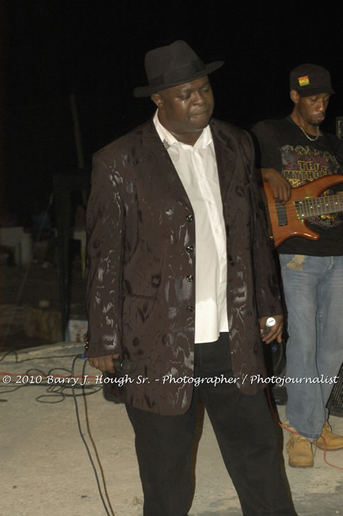 Chaka Demus & Pliers - Live In Concert @ Negril Escape Resort and Spa, December 8, 2009, One Love Drive, West End, Negril, Westmoreland, Jamaica W.I. - Photographs by Net2Market.com - Barry J. Hough Sr, Photographer/Photojournalist - Negril Travel Guide, Negril Jamaica WI - http://www.negriltravelguide.com - info@negriltravelguide.com...!