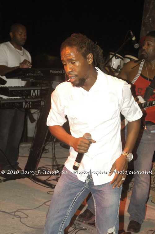 JAH Cure - Live In Concert @ Negril Escape Resort and Spa, December 15, 2009, One Love Drive, West End, Negril, Westmoreland, Jamaica W.I. - Photographs by Net2Market.com - Barry J. Hough Sr, Photographer/Photojournalist - Negril Travel Guide, Negril Jamaica WI - http://www.negriltravelguide.com - info@negriltravelguide.com...!