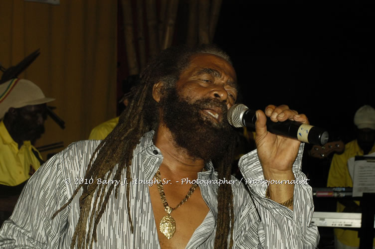 John Holt - Live in Concert - Also featuring Uprising Bank, plus DJ Gemini @ One Love Reggae Concerts Series 09/10 @ Negril Escape Resort & Spa, February 9, 2010, One Love Drive, West End, Negril, Westmoreland, Jamaica W.I. - Photographs by Net2Market.com - Barry J. Hough Sr, Photographer/Photojournalist - The Negril Travel Guide - Negril's and Jamaica's Number One Concert Photography Web Site with over 40,000 Jamaican Concert photographs Published -  Negril Travel Guide, Negril Jamaica WI - http://www.negriltravelguide.com - info@negriltravelguide.com...!