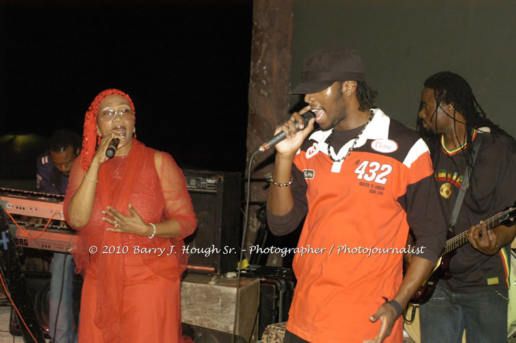 Marcia Griffiths & Edge Michael - Live In Concert - One Love Reggae Concert Series 09/10 @ Negril Escape Resort and Spa, December 29, 2009, One Love Drive, West End, Negril, Westmoreland, Jamaica W.I. - Photographs by Net2Market.com - Barry J. Hough Sr, Photographer/Photojournalist - Negril Travel Guide, Negril Jamaica WI - http://www.negriltravelguide.com - info@negriltravelguide.com...!