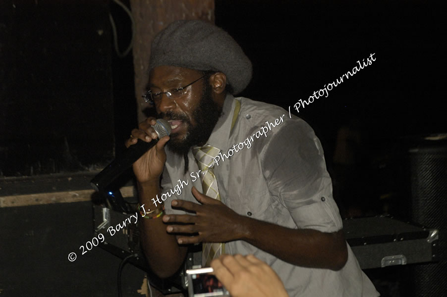  Tarrus Riley - Live in Concert - at the One Love Reggae Concert Series 09/10 @ Negril Escape Resort & Spa - Also Featuring: Mistic Bowie, Monday Justice, Cash, Dean Frazier - DJ Gemini - MC Oliver Cargill, Negril Escape Resort & Spa, One Love Drive, West End, Negril, Westmoreland, Jamaica W.I. - Tuesday, November 17, 2009 - Photographs by Net2Market.com - Barry J. Hough Sr, Photographer / Photojournalist - Photos taken with a Nikon D70, D100, or D300 - Negril Travel Guide, Negril Jamaica WI - http://www.negriltravelguide.com - info@negriltravelguide.com...!