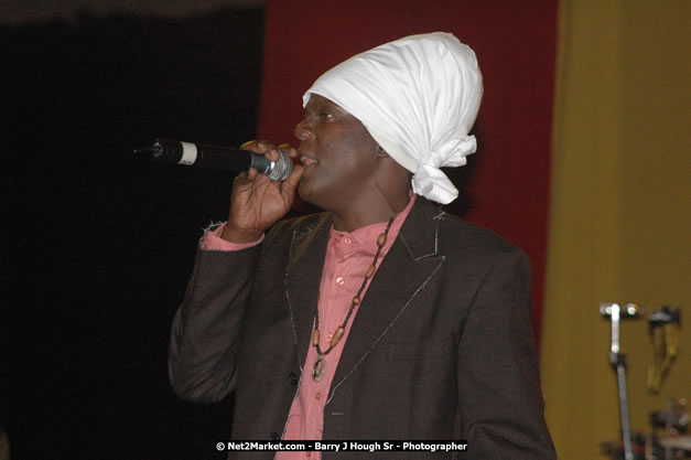 Richie Spice at Tru-Juice Rebel Salute 2008 - The 15th staging of Tru-Juice Rebel Salute, Saturday, January 12, 2008, Port Kaiser Sports Club, St. Elizabeth, Jamaica W.I. - Photographs by Net2Market.com - Barry J. Hough Sr, Photographer - Negril Travel Guide, Negril Jamaica WI - http://www.negriltravelguide.com - info@negriltravelguide.com...!