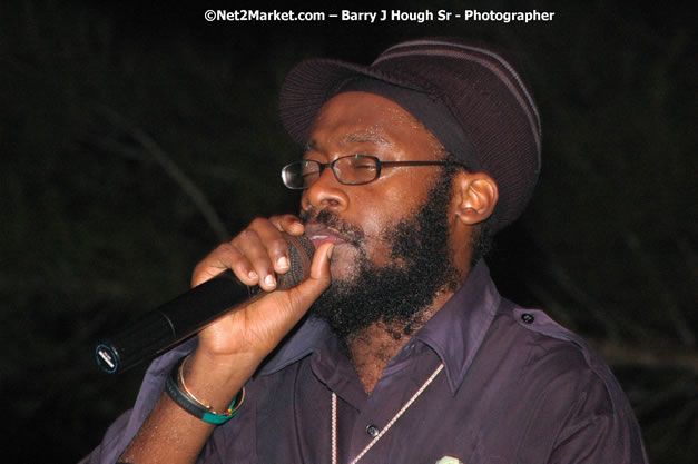 Tarrus Riley, Jimmy Riley, and Dwayne Stephensen - Money Cologne Promotions in association with "British Link Up" presents Summer Jam featuring She's Royal Tarrus Riley & Jimmy Riley - Plus Ras Slick, Sham Dawg, and Whiskey Bagio @ Roots Bamboo, Norman Manley Boulevard, Negril, Jamaica W.I. - Backed up Dean Fraser & The Hurricanne Band - MC Barry G and Rev. BB - July 25, 2007 - Negril Travel Guide.com, Negril Jamaica WI - http://www.negriltravelguide.com - info@negriltravelguide.com...!