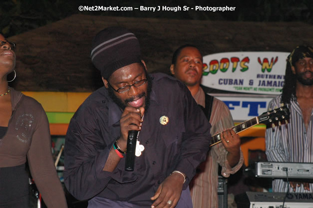 Tarrus Riley, Jimmy Riley, and Dwayne Stephensen - Money Cologne Promotions in association with "British Link Up" presents Summer Jam featuring She's Royal Tarrus Riley & Jimmy Riley - Plus Ras Slick, Sham Dawg, and Whiskey Bagio @ Roots Bamboo, Norman Manley Boulevard, Negril, Jamaica W.I. - Backed up Dean Fraser & The Hurricanne Band - MC Barry G and Rev. BB - July 25, 2007 - Negril Travel Guide.com, Negril Jamaica WI - http://www.negriltravelguide.com - info@negriltravelguide.com...!