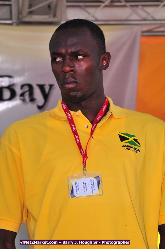 The City of Montego Bay Welcomes Our 2008 Olympians - Western Motorcade - Civic Ceremony - A Salute To Our Beijing Heros - Sam Sharpe Square, Montego Bay, Jamaica - Tuesday, October 7, 2008 - Photographs by Net2Market.com - Barry J. Hough Sr. Photojournalist/Photograper - Photographs taken with a Nikon D300 - Negril Travel Guide, Negril Jamaica WI - http://www.negriltravelguide.com - info@negriltravelguide.com...!