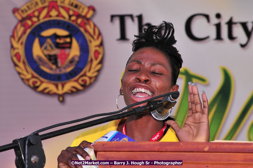 The City of Montego Bay Welcomes Our 2008 Olympians - Western Motorcade - Civic Ceremony - A Salute To Our Beijing Heros - Sam Sharpe Square, Montego Bay, Jamaica - Tuesday, October 7, 2008 - Photographs by Net2Market.com - Barry J. Hough Sr. Photojournalist/Photograper - Photographs taken with a Nikon D300 - Negril Travel Guide, Negril Jamaica WI - http://www.negriltravelguide.com - info@negriltravelguide.com...!